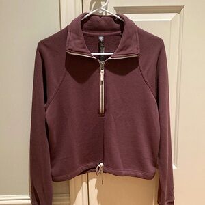 Like new Vuori sweatshirt